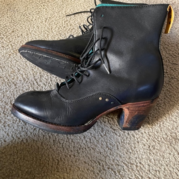 PS Kaufman Crosswalk Lace-up Leather Boots - Picture 11 of 11